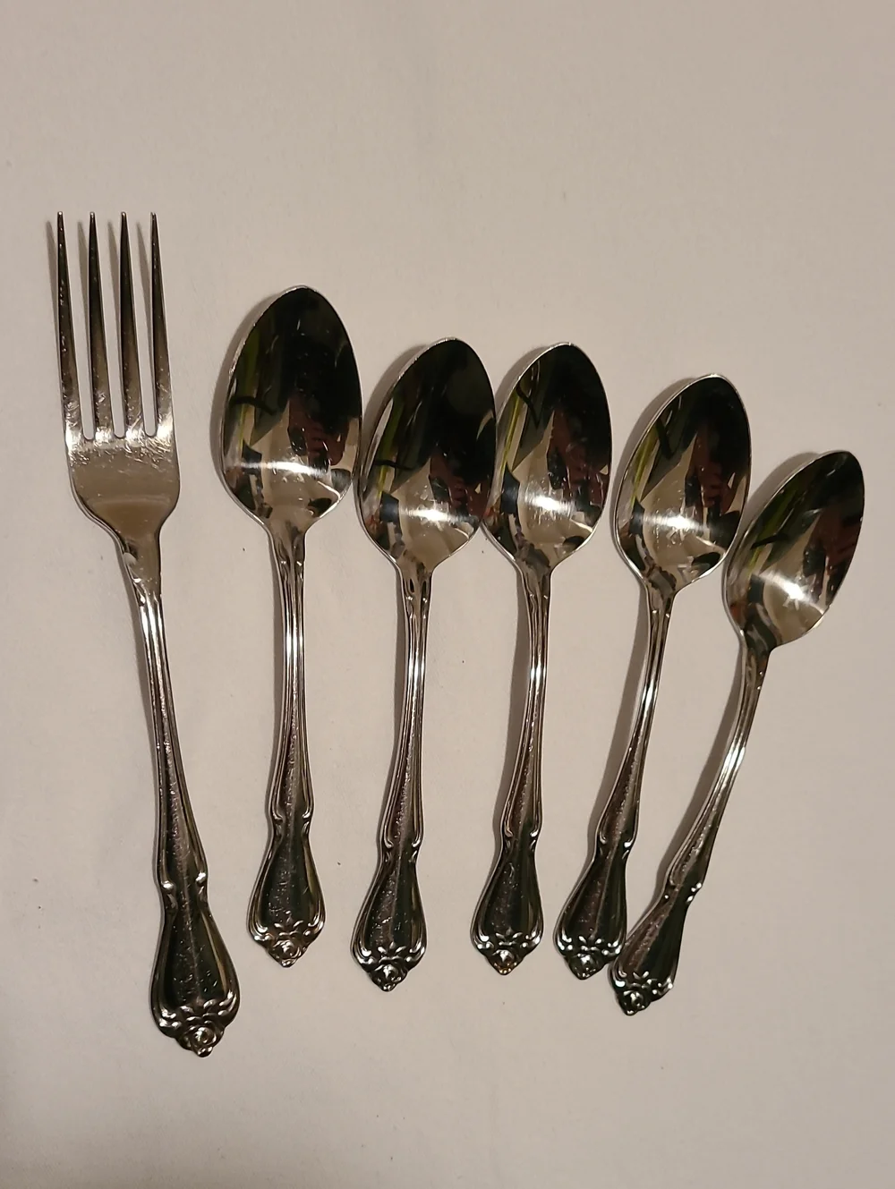 1881 Rogers Stainless Oneida Arbor Rose Floral, 6 Pieces Silver Flatware